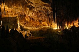 320px Interior de las Cuevas del Drach